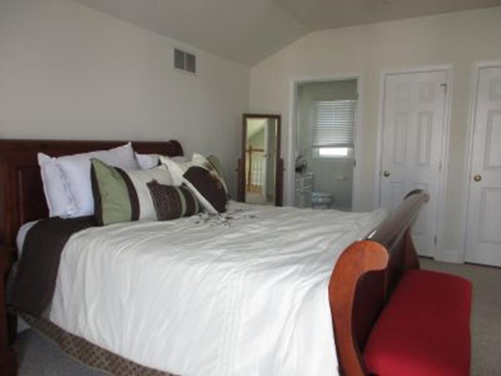 7601 Landis Avenue - Picture 
