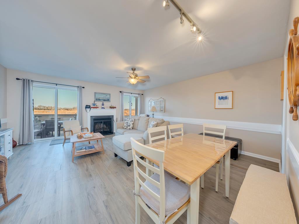 Sunsets of Bird Sanctuary - POOL! | Photo 12