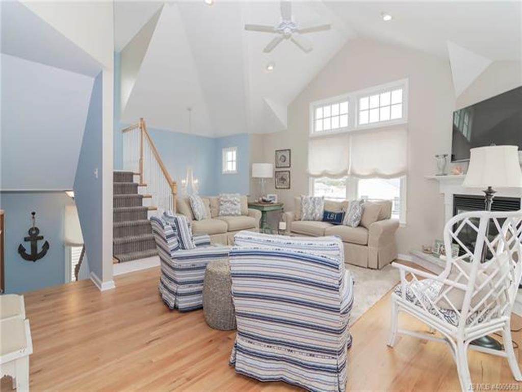 3008 Beach Avenue, Beach Haven Gardens (Ocean Side)