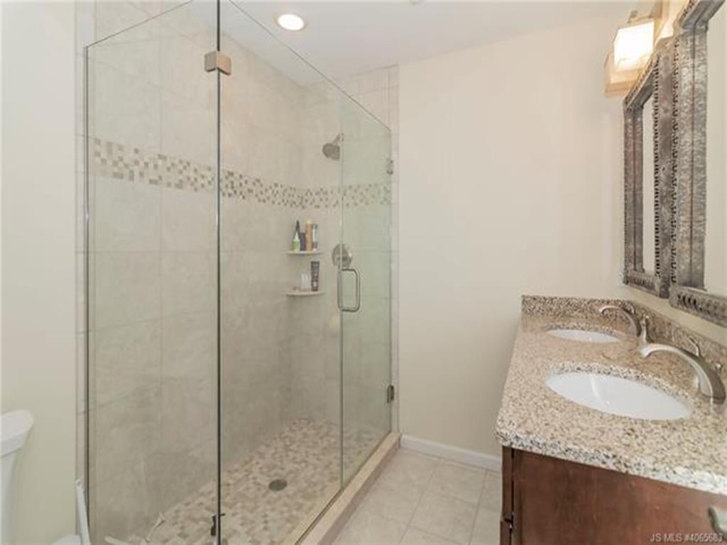 3008 Beach Avenue, Beach Haven Gardens (Ocean Side)