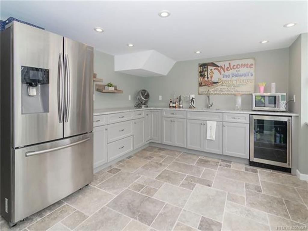 3008 Beach Avenue, Beach Haven Gardens (Ocean Side)