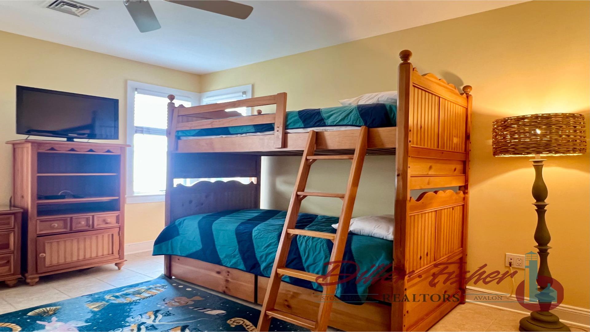 130 83rd Street, Stone Harbor (Center)