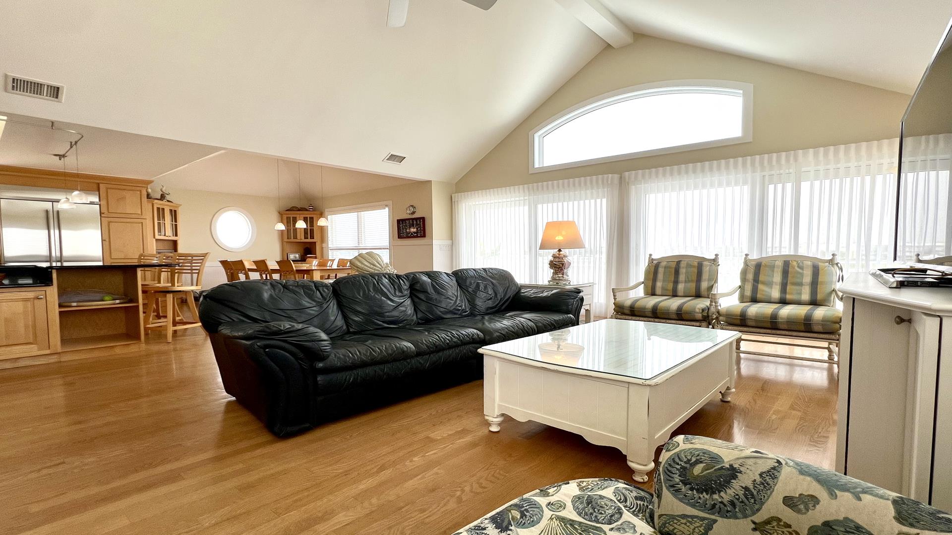 130 83rd Street, Stone Harbor (Center)