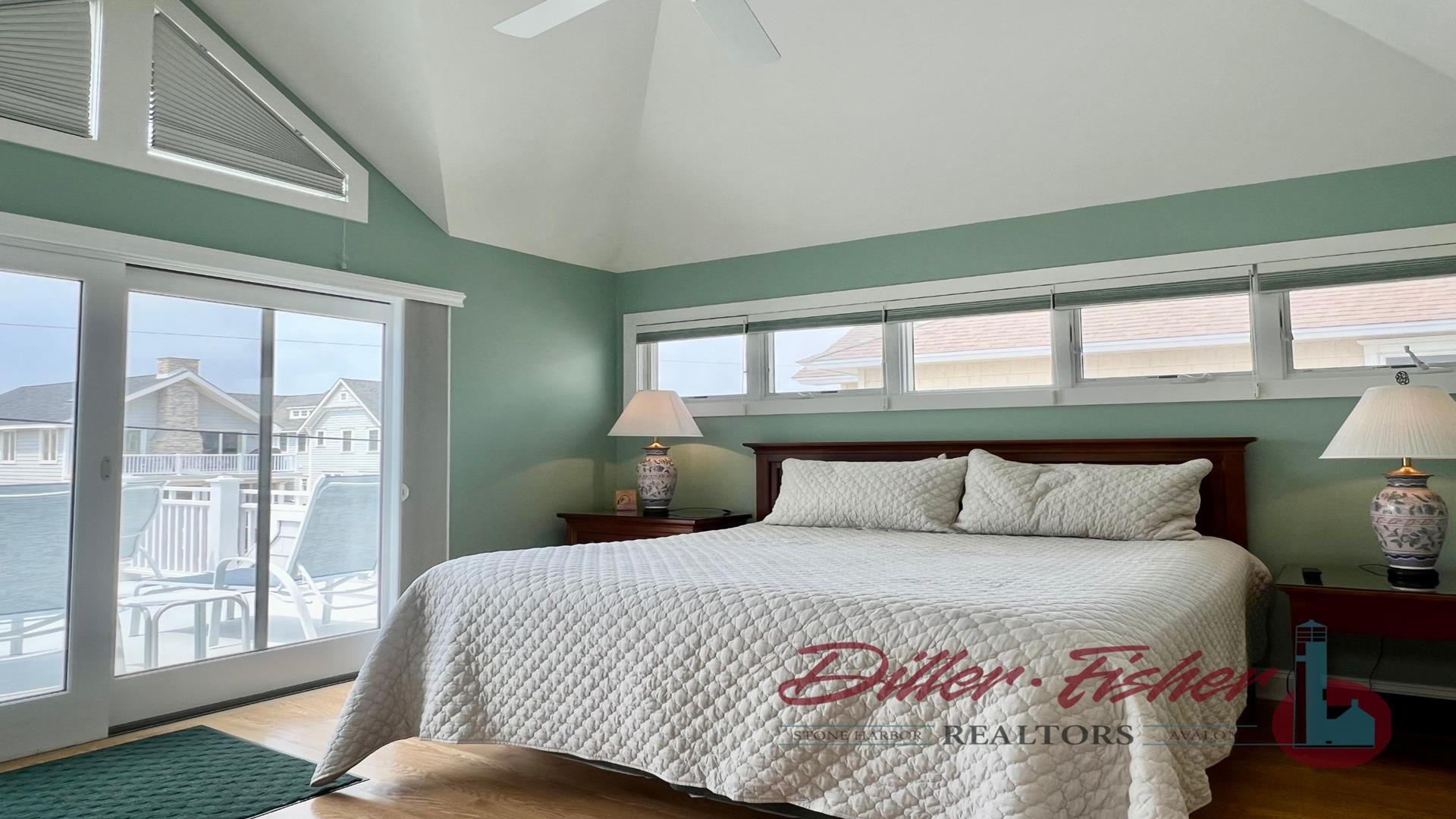 130 83rd Street, Stone Harbor (Center)