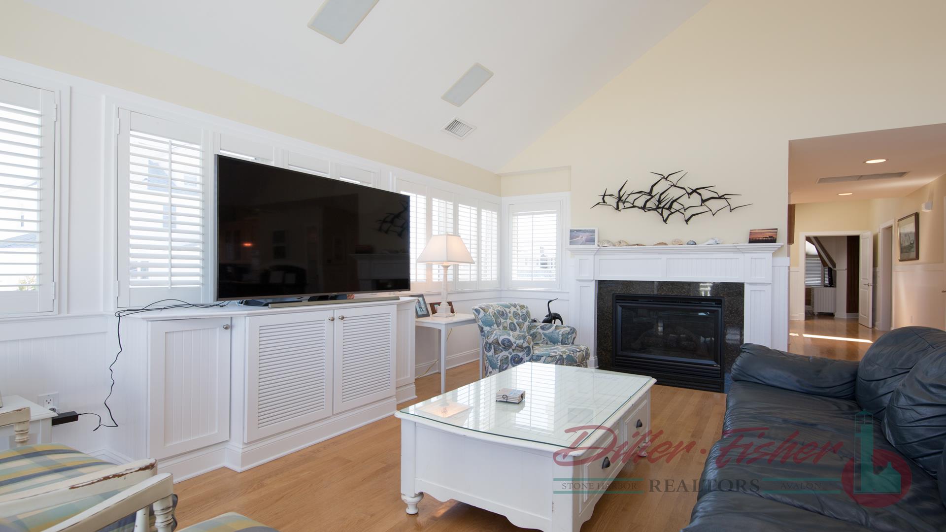 130 83rd Street, Stone Harbor (Center)