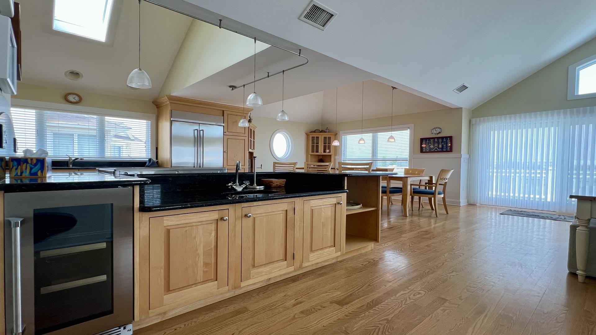 130 83rd Street, Stone Harbor (Center)