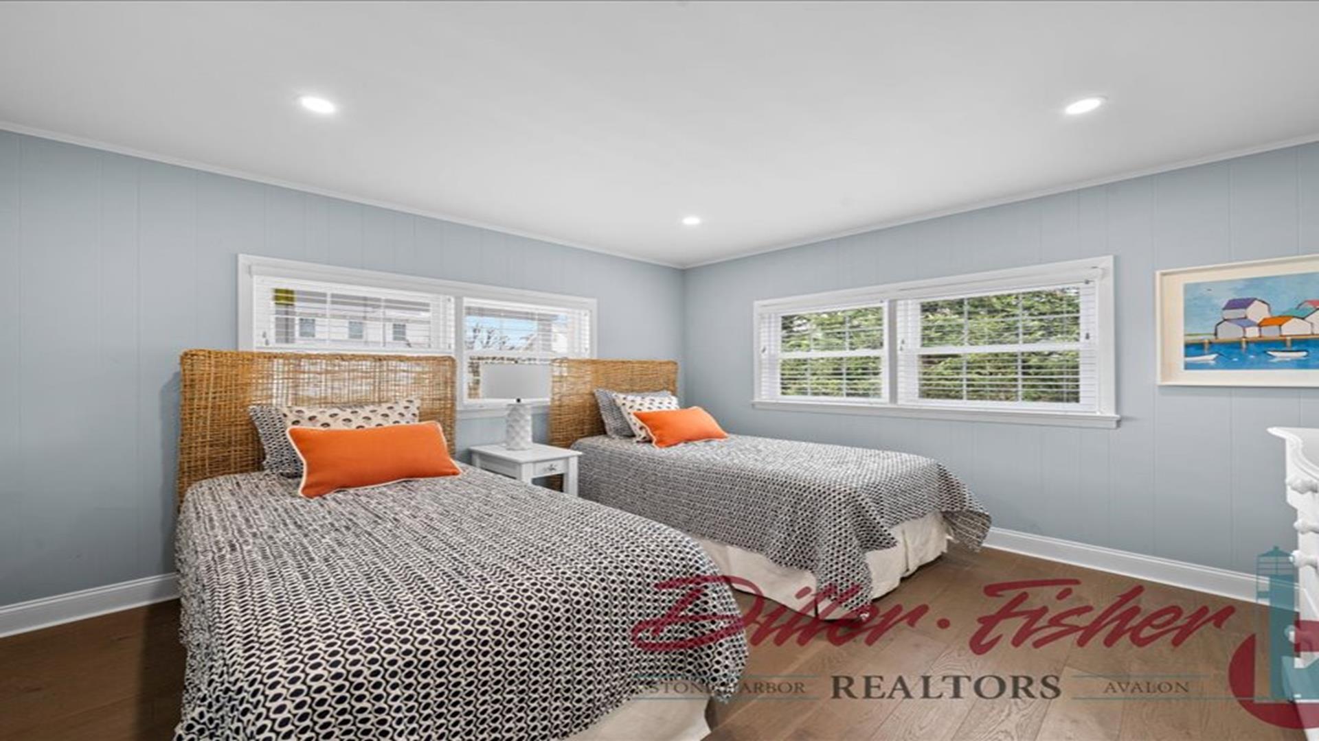 9 West 22nd Street, Avalon (Center)