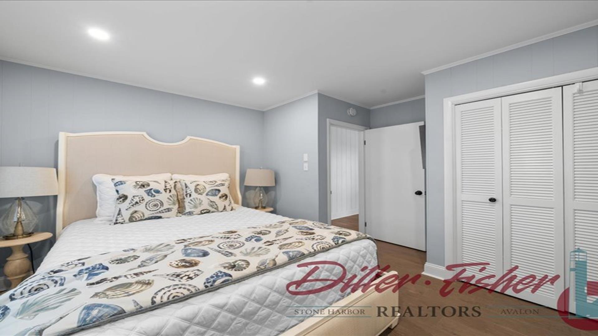 9 West 22nd Street, Avalon (Center)