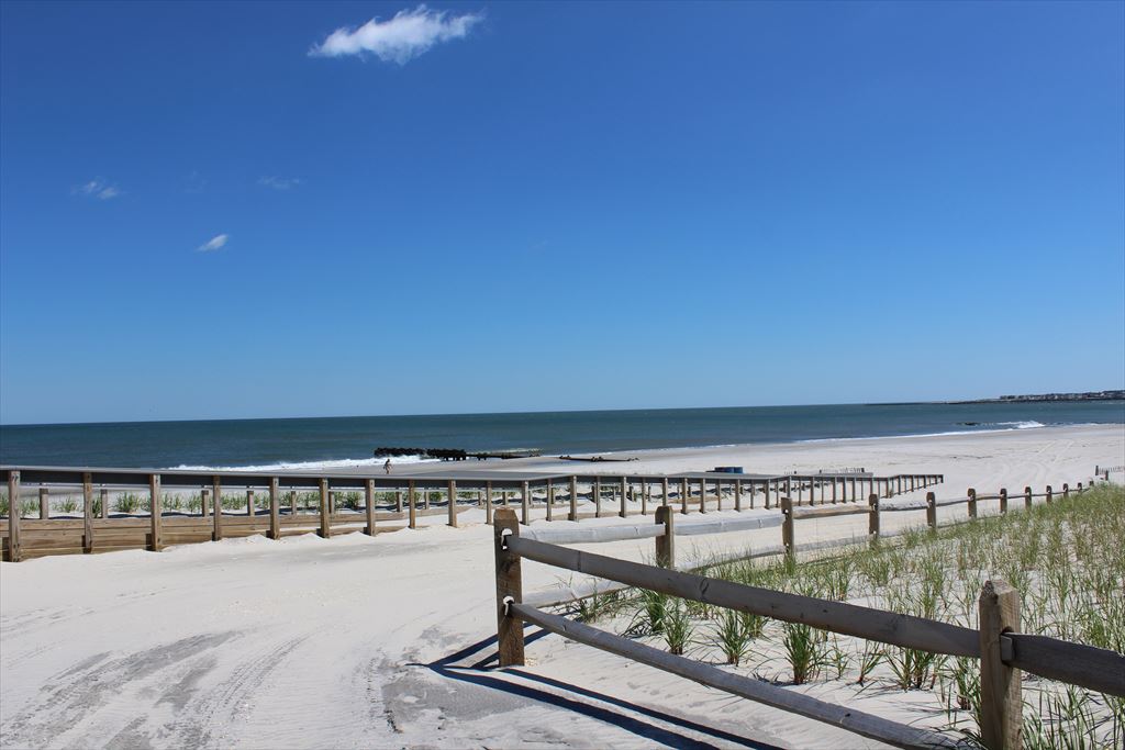 61 85th Street, Sea Isle City (Beach Block)