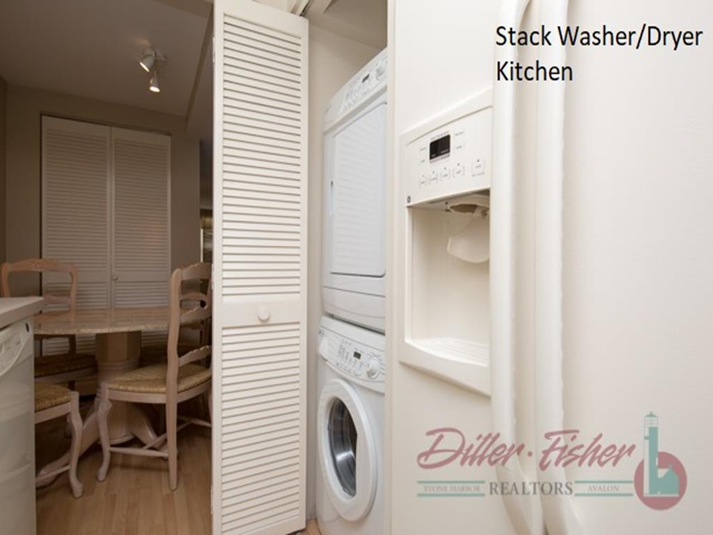 8931 Second Avenue, Stone Harbor (Center)