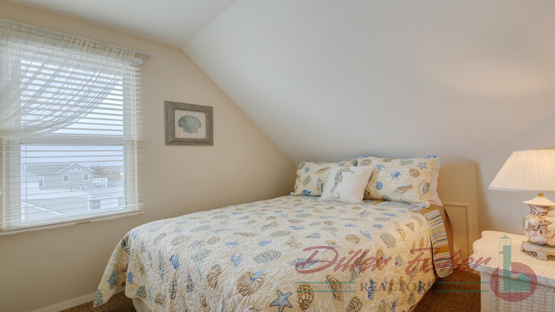 8931 Second Avenue, Stone Harbor (Center)