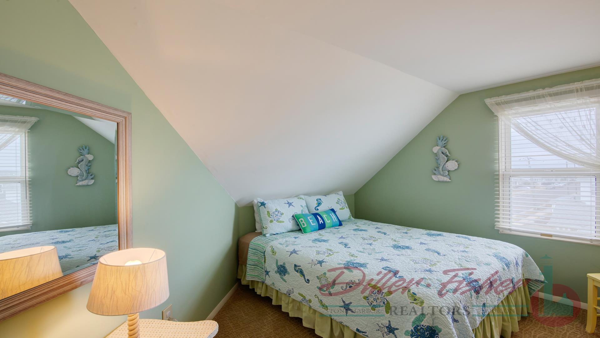 8931 Second Avenue, Stone Harbor (Center)