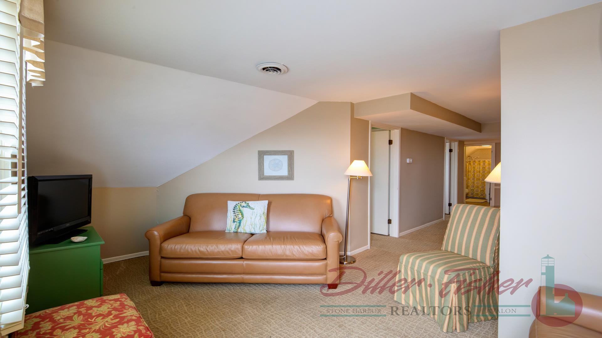 8931 Second Avenue, Stone Harbor (Center)