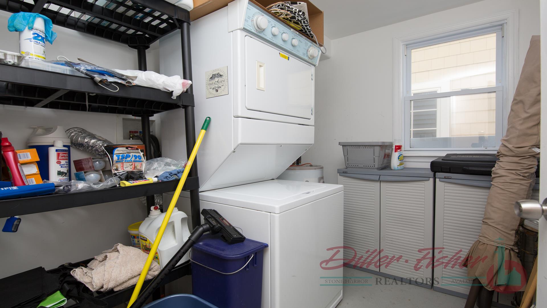 10007 First Avenue, Stone Harbor (Mid-Island)