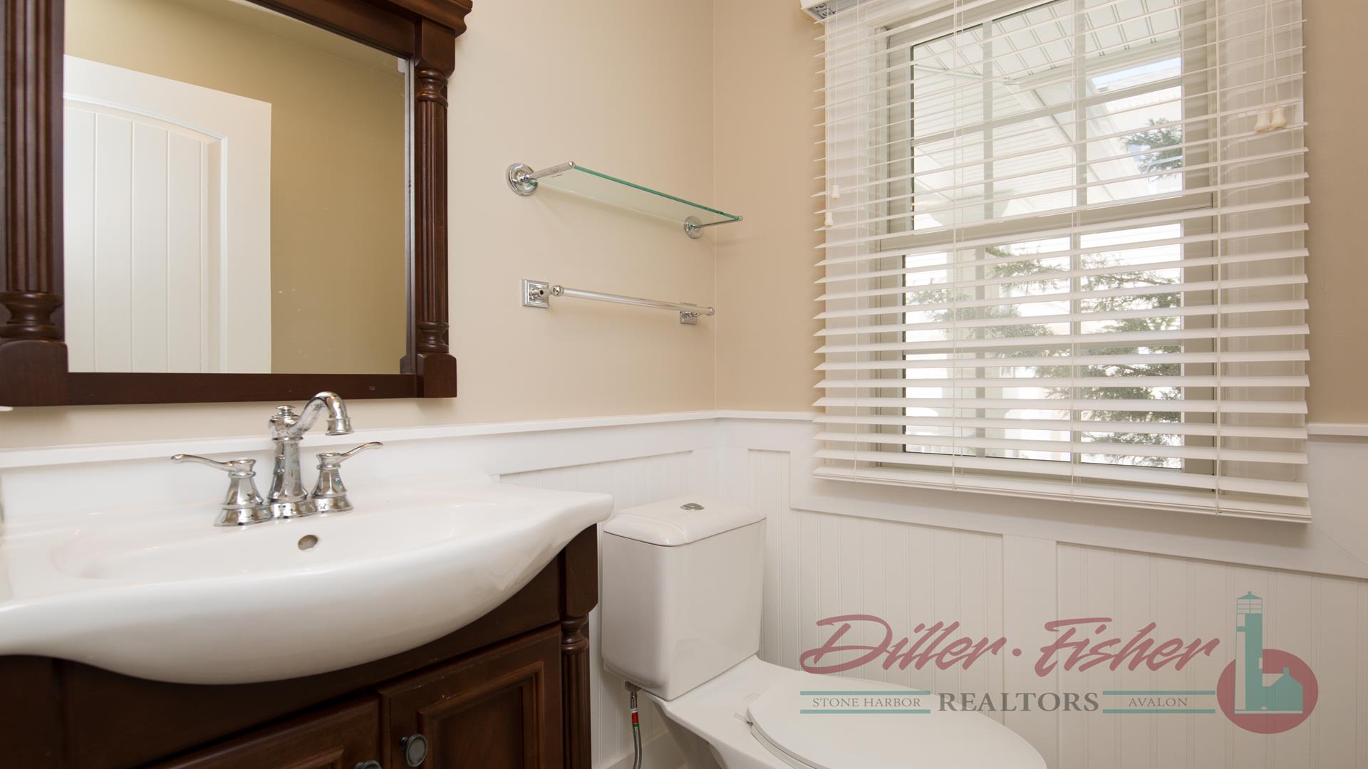 168 84th Street, Stone Harbor (Center)