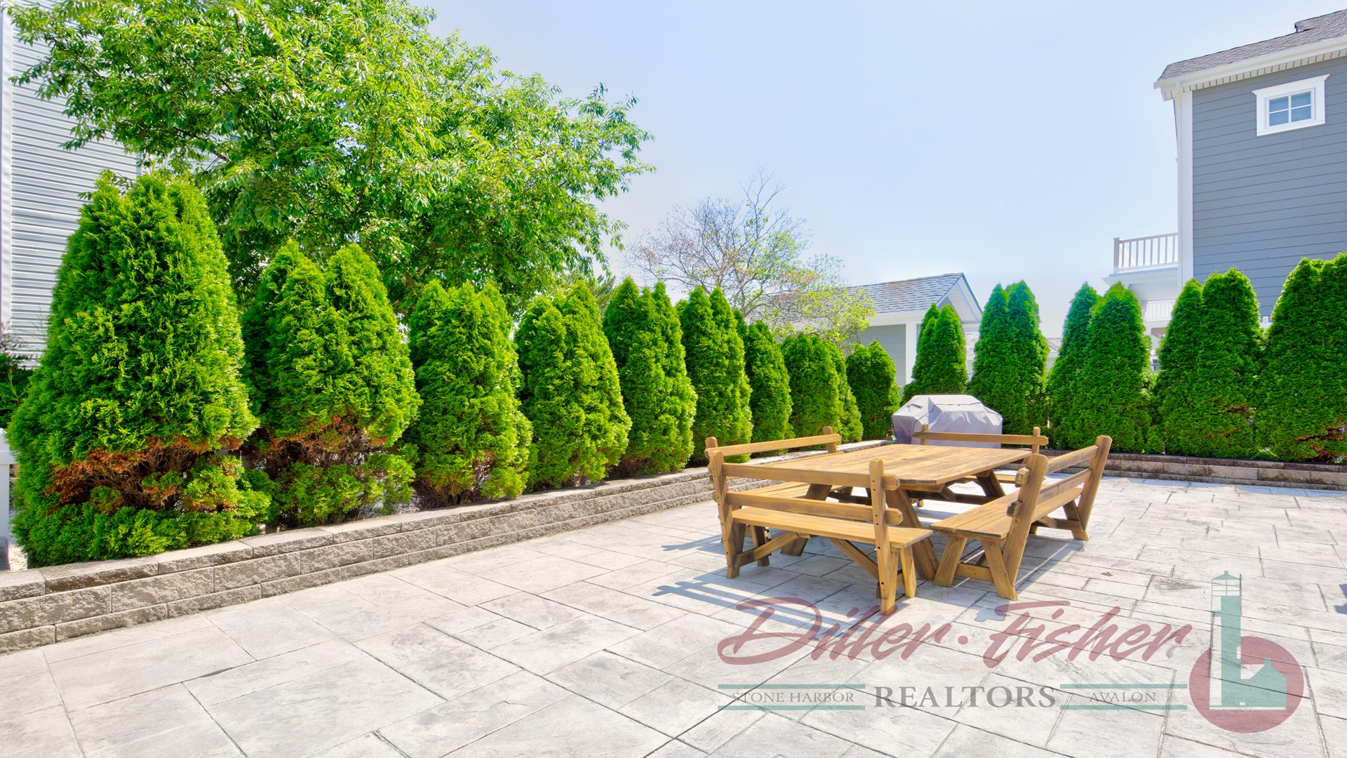 168 84th Street, Stone Harbor (Center)