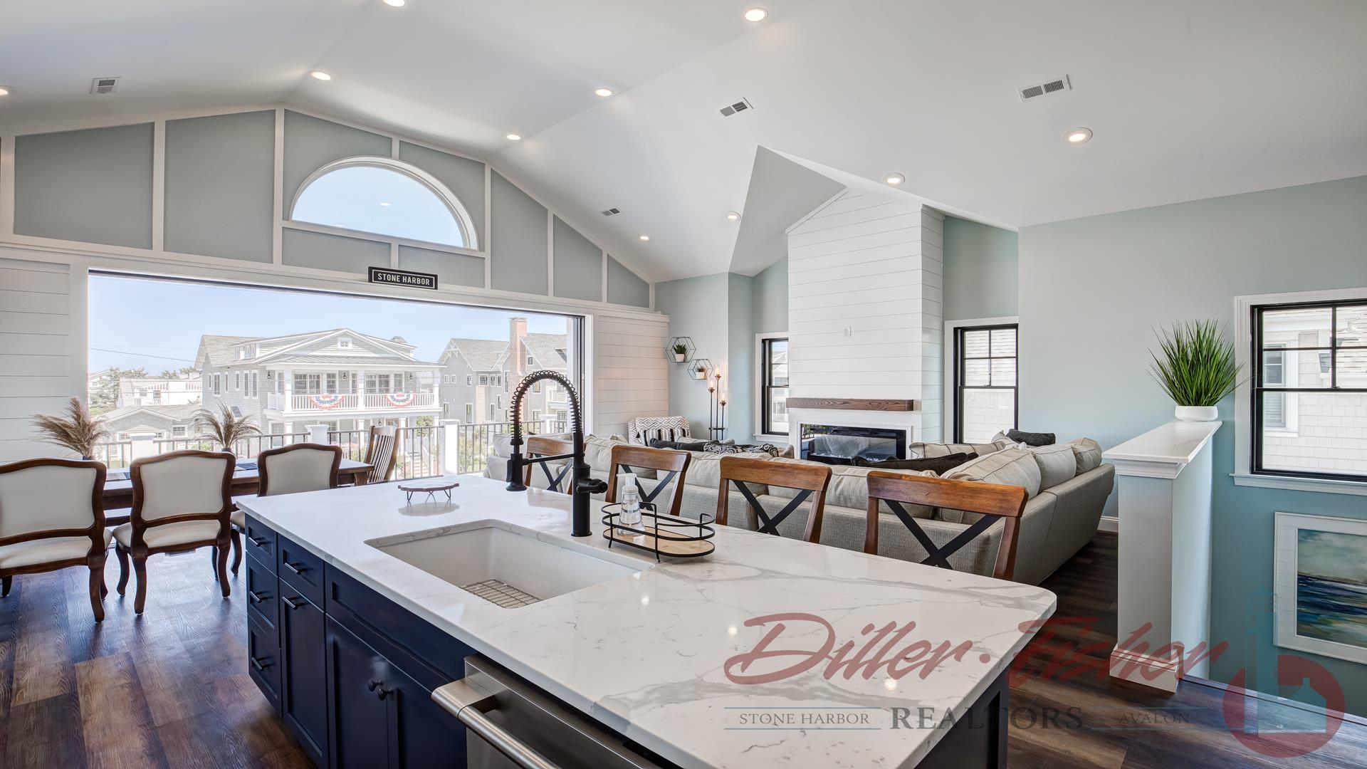 261 90th Street, Stone Harbor (Center)