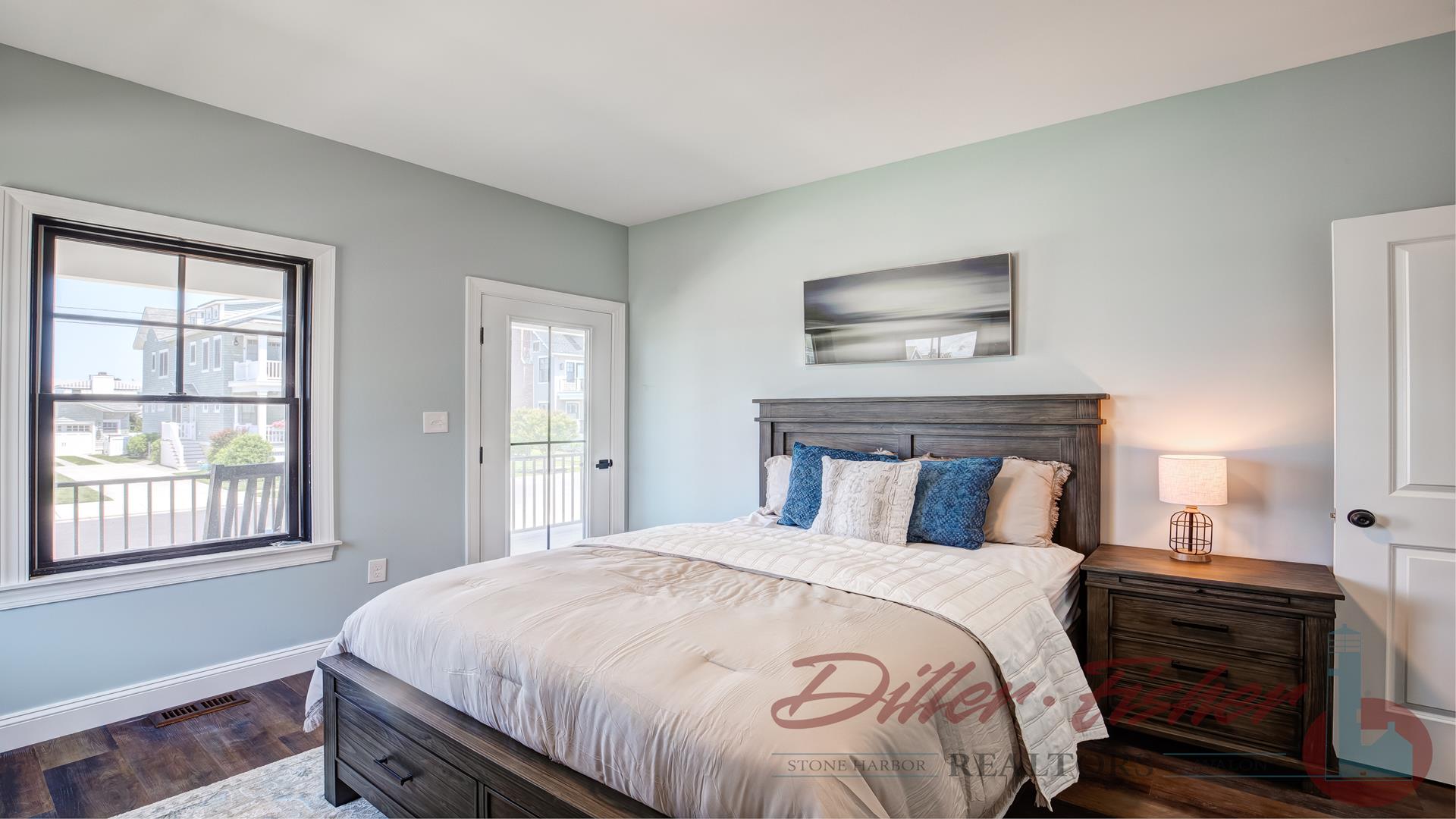 261 90th Street, Stone Harbor (Center)