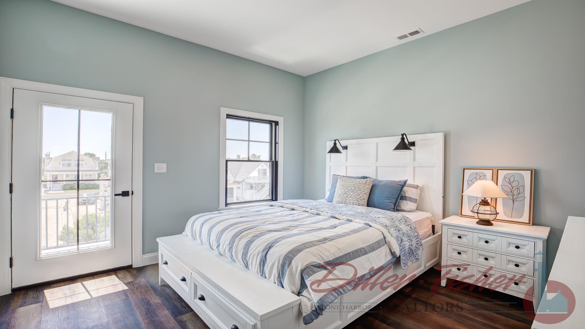 261 90th Street, Stone Harbor (Center)