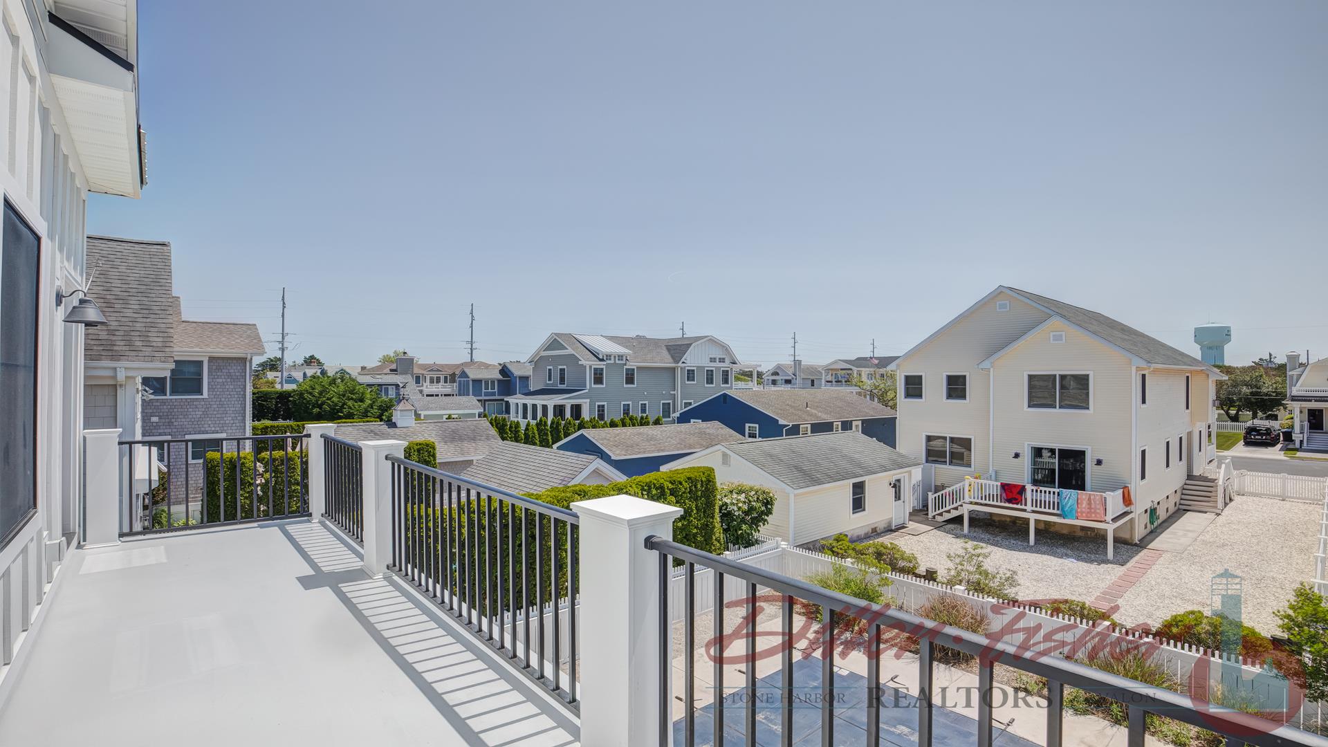261 90th Street, Stone Harbor (Center)