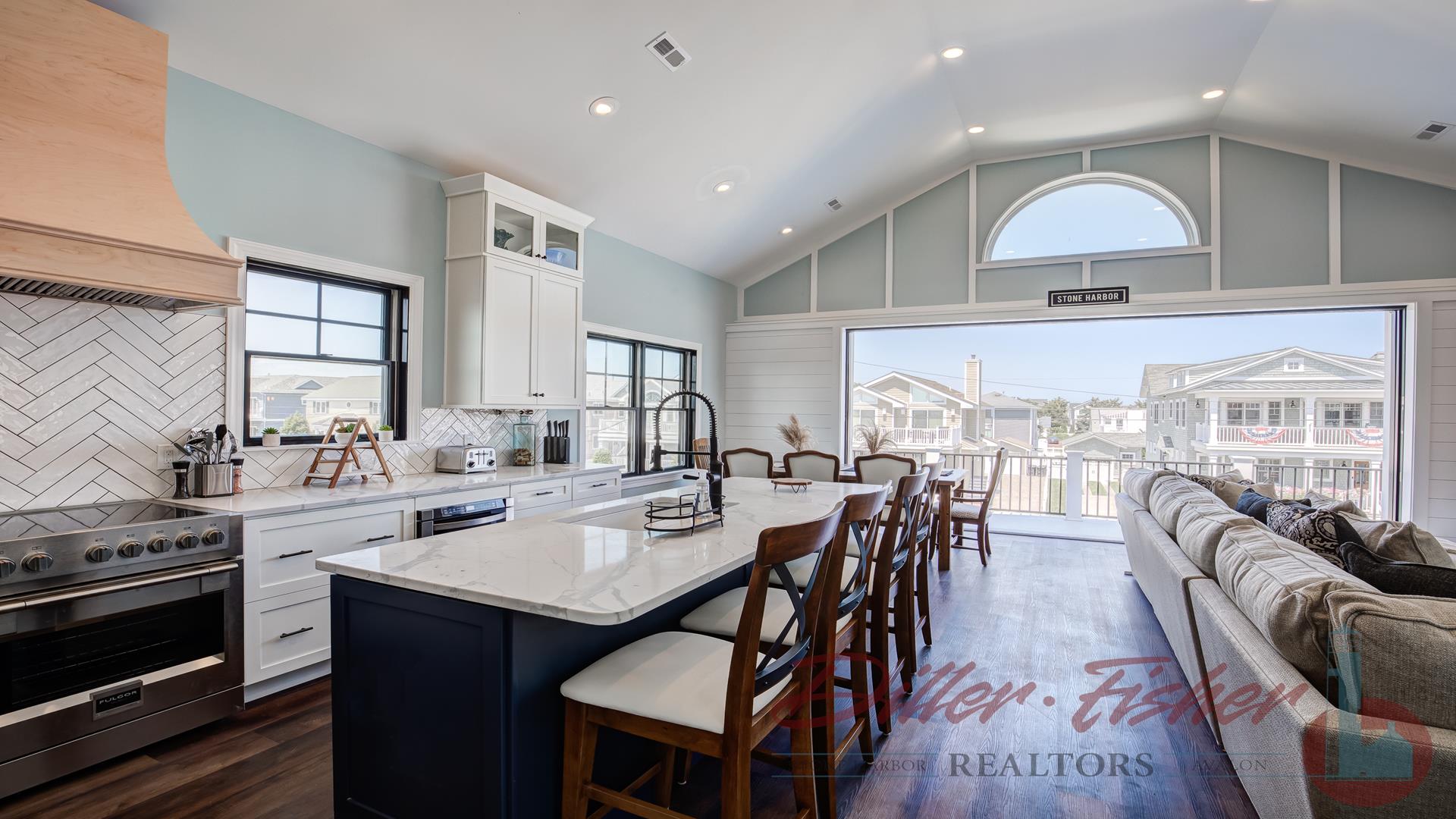 261 90th Street, Stone Harbor (Center)