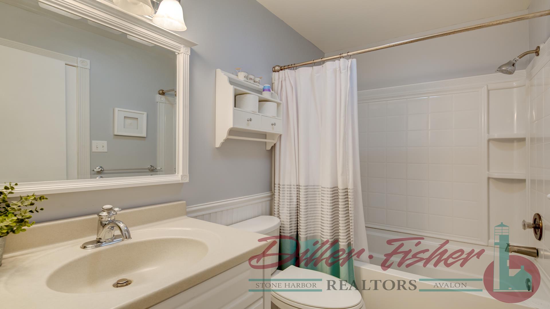 271 82nd Street, Stone Harbor (Center)