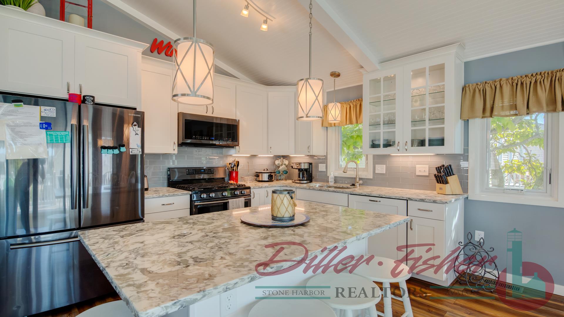 271 82nd Street, Stone Harbor (Center)