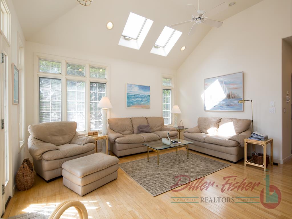 5150 Dune Drive, Avalon (Mid-Island) - Picture 2