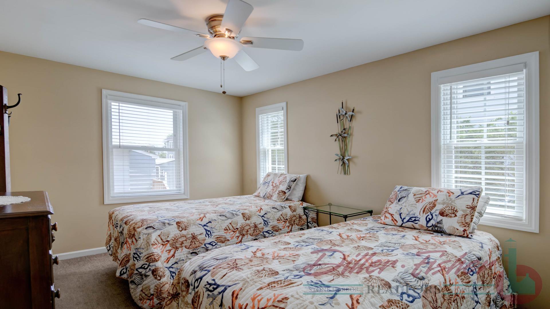 10420 Third Avenue, Stone Harbor (Mid-Island)