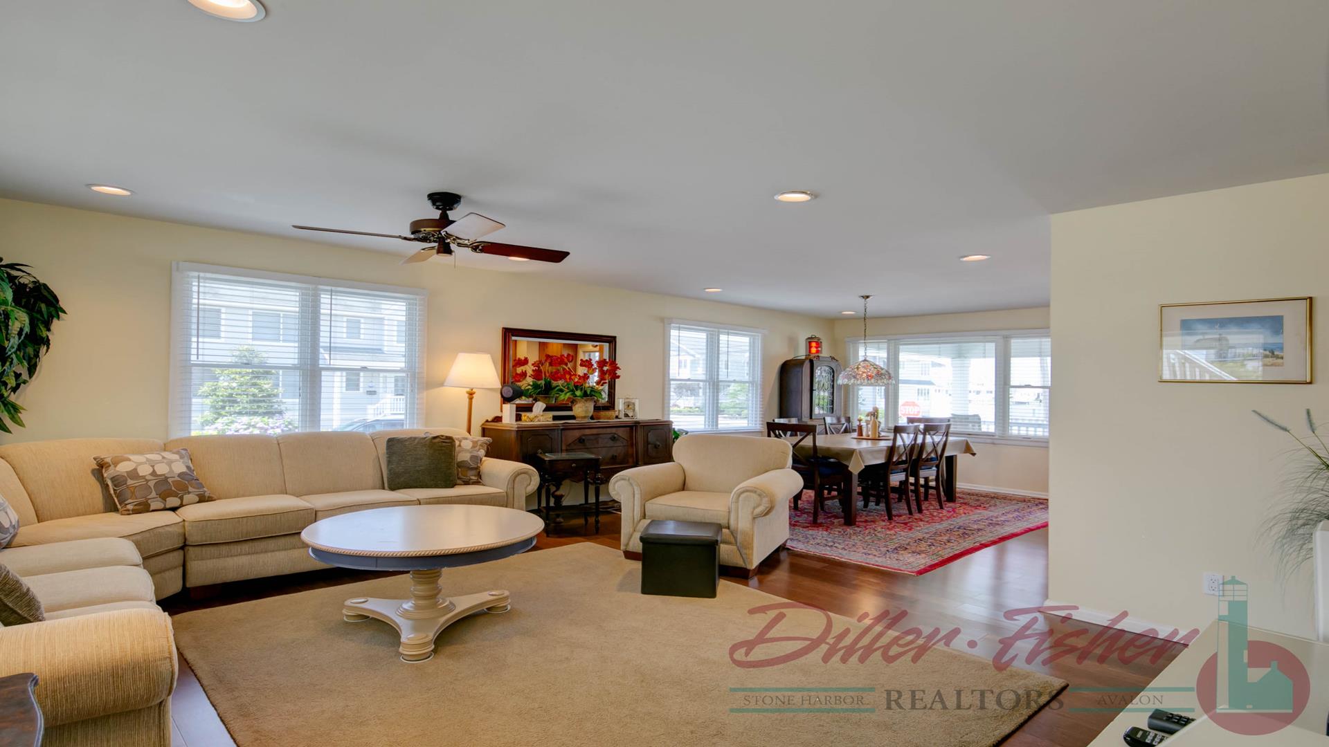 10420 Third Avenue, Stone Harbor (Mid-Island)