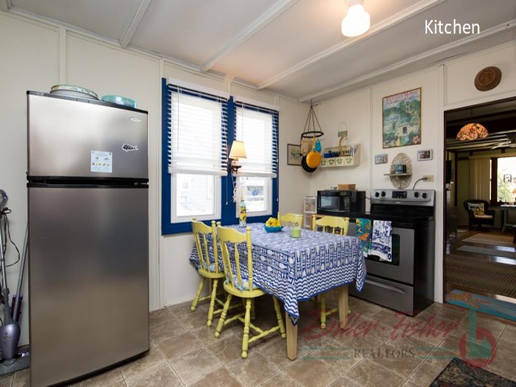 172 92nd Street, Stone Harbor (Mid-Island)