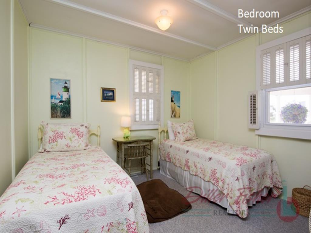 172 92nd Street, Stone Harbor (Mid-Island)