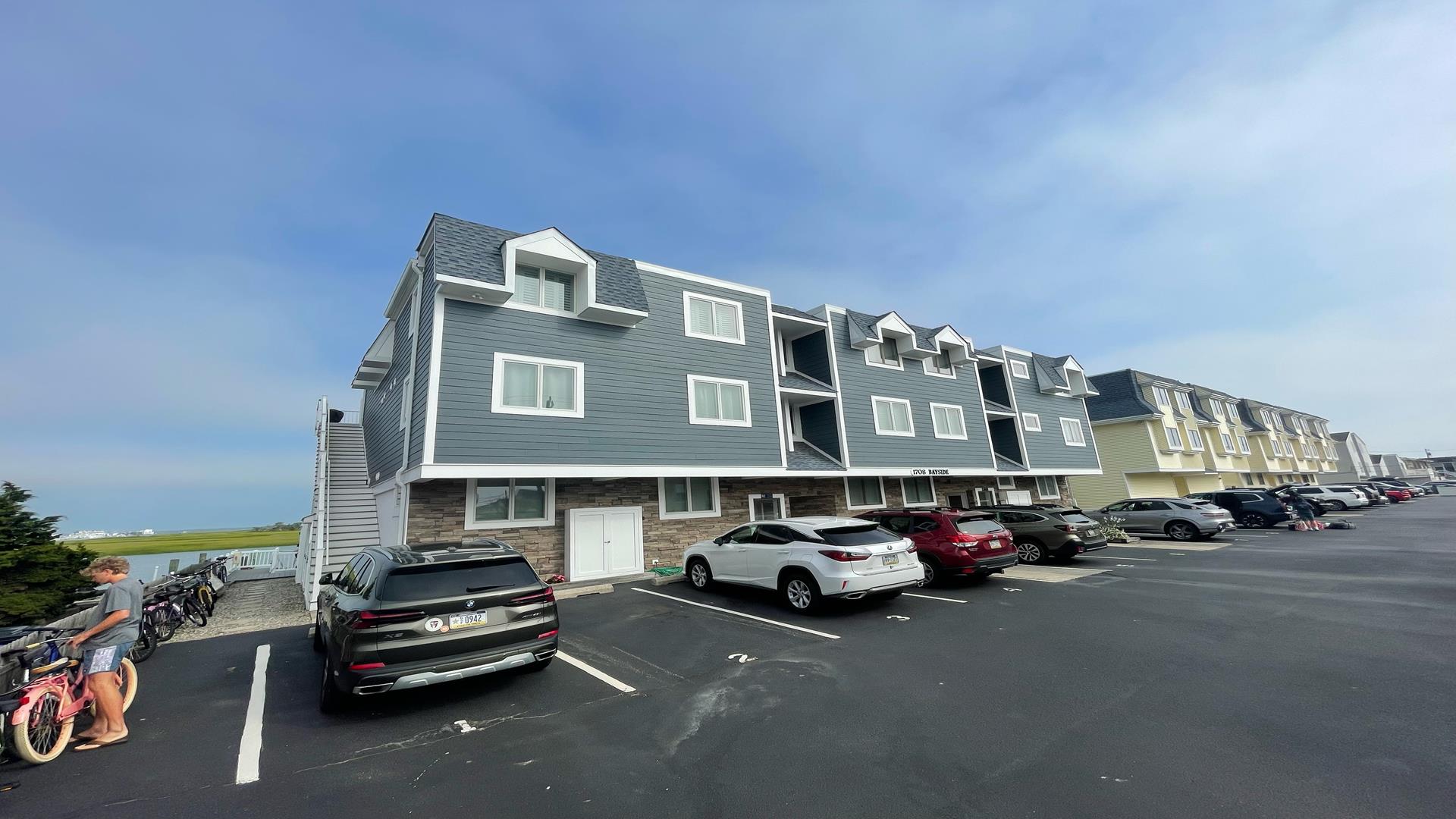 1708 Ocean Drive, Avalon (Bay Front) - Picture 2