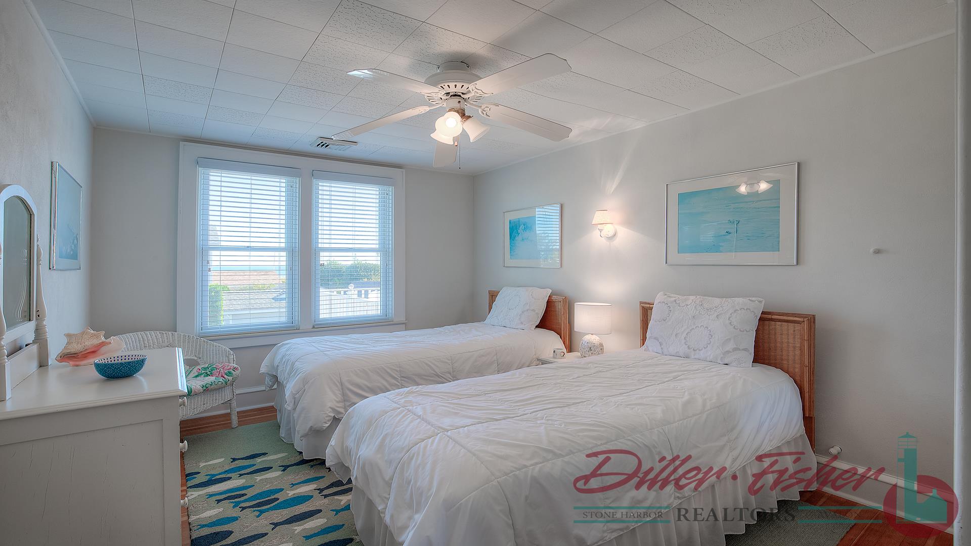 10208 First Avenue, Stone Harbor (Beach Block)