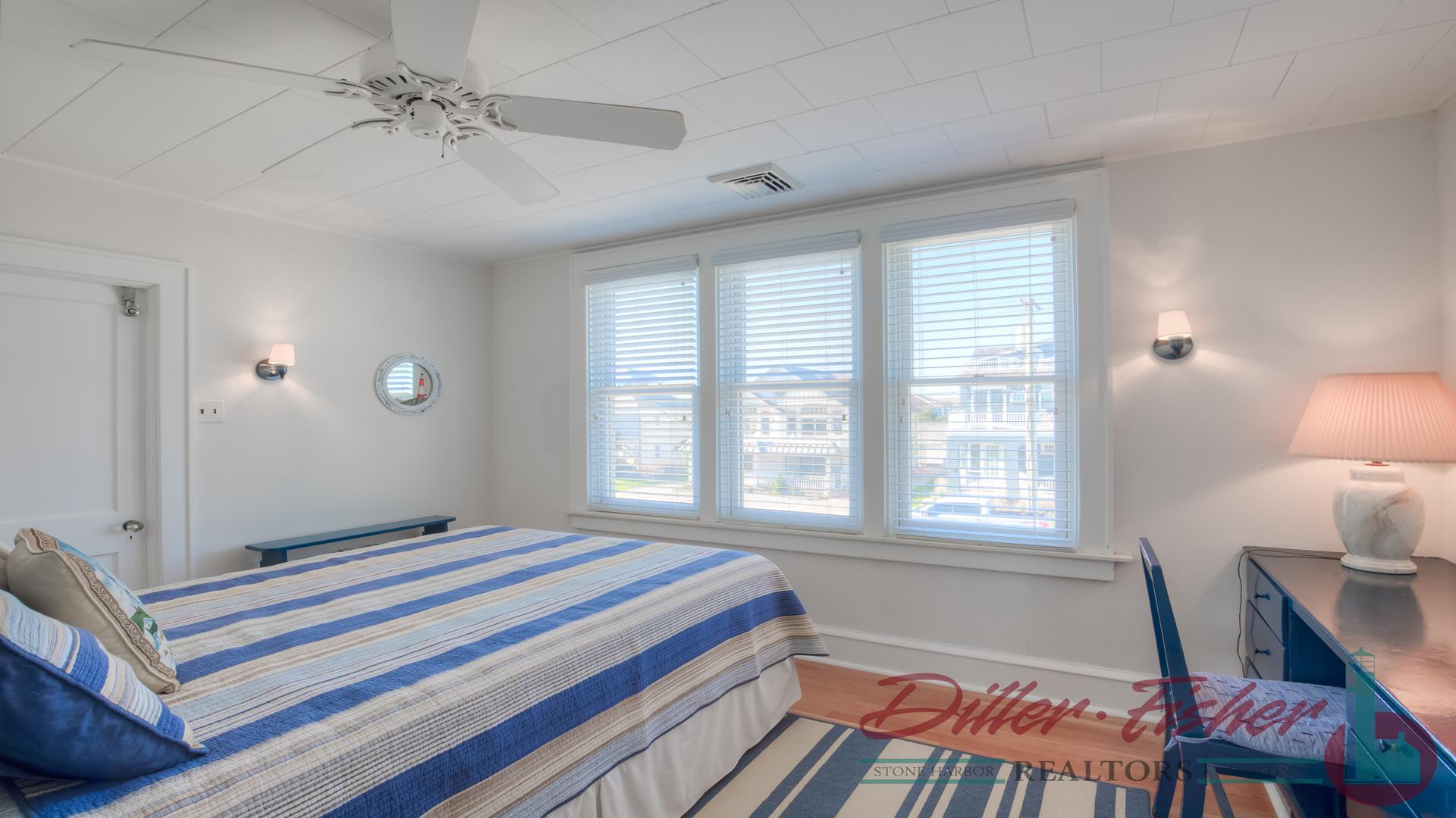 10208 First Avenue, Stone Harbor (Beach Block)