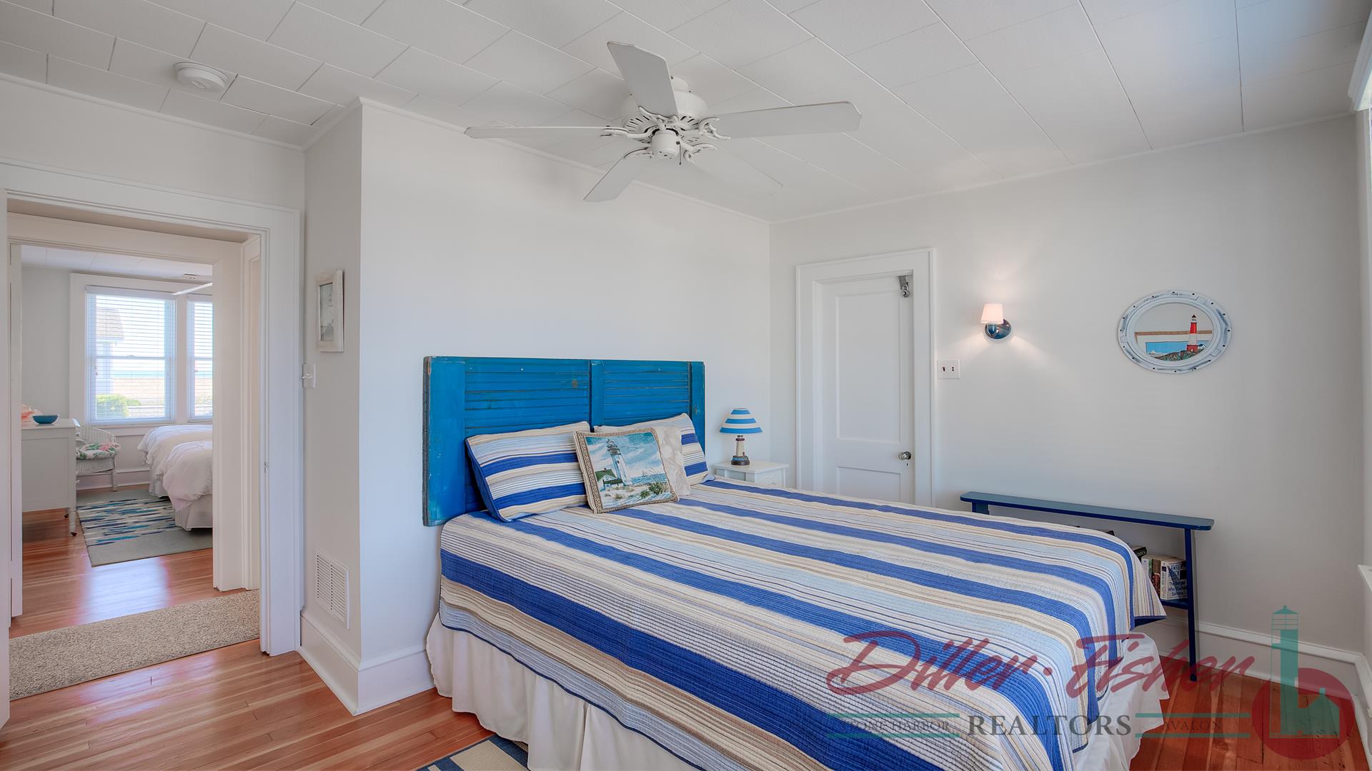 10208 First Avenue, Stone Harbor (Beach Block)
