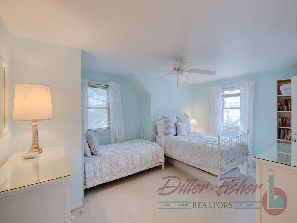 9411 First Avenue, Stone Harbor (Mid-Island)