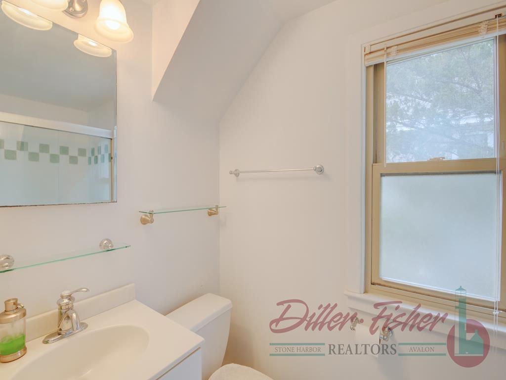 9411 First Avenue, Stone Harbor (Mid-Island)