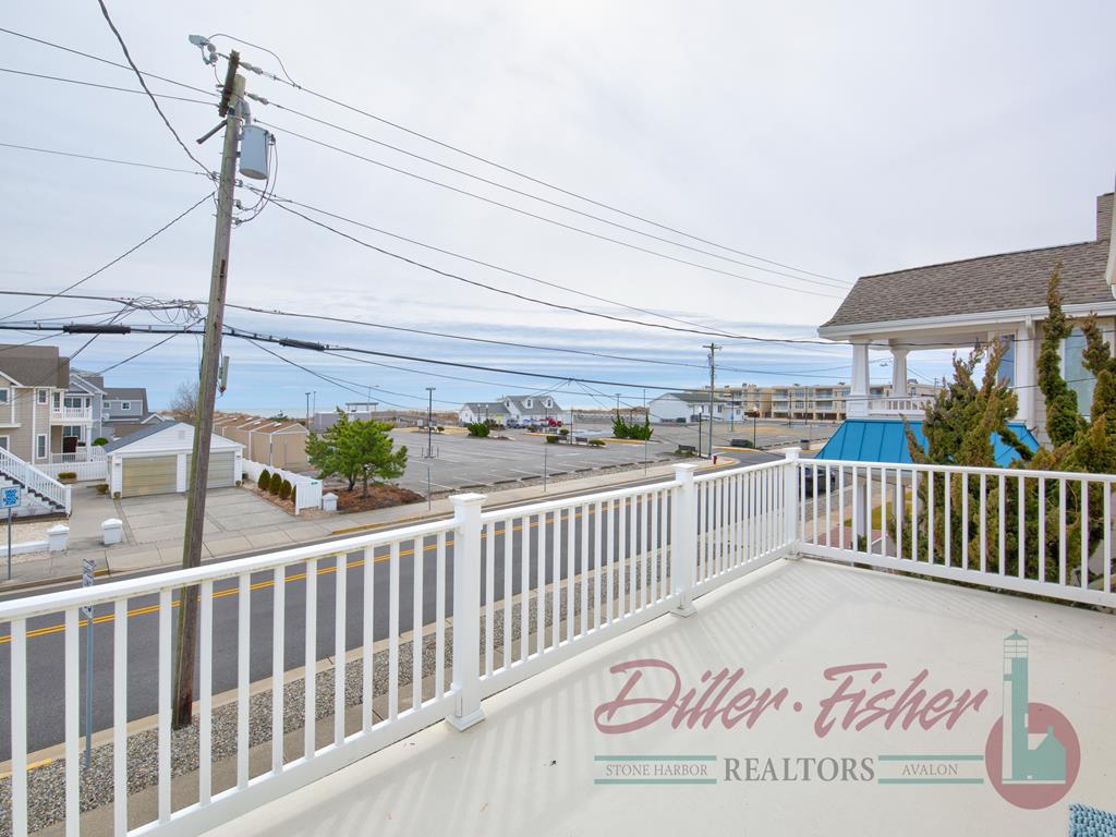 9411 First Avenue, Stone Harbor (Mid-Island)