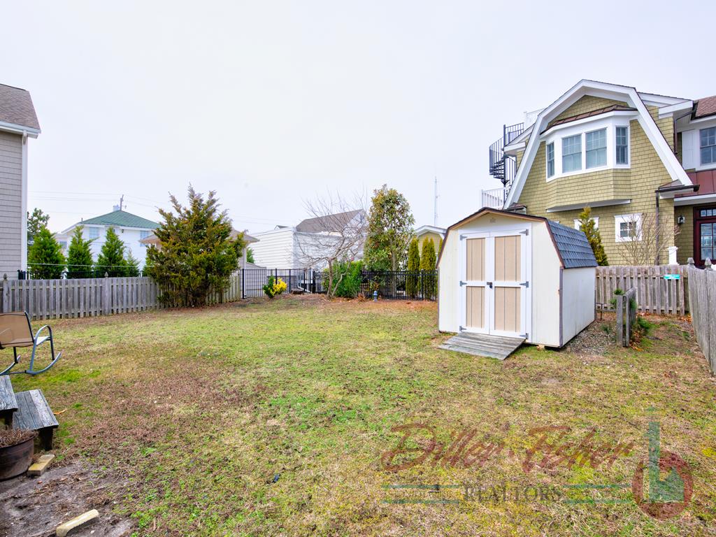 9411 First Avenue, Stone Harbor (Mid-Island)