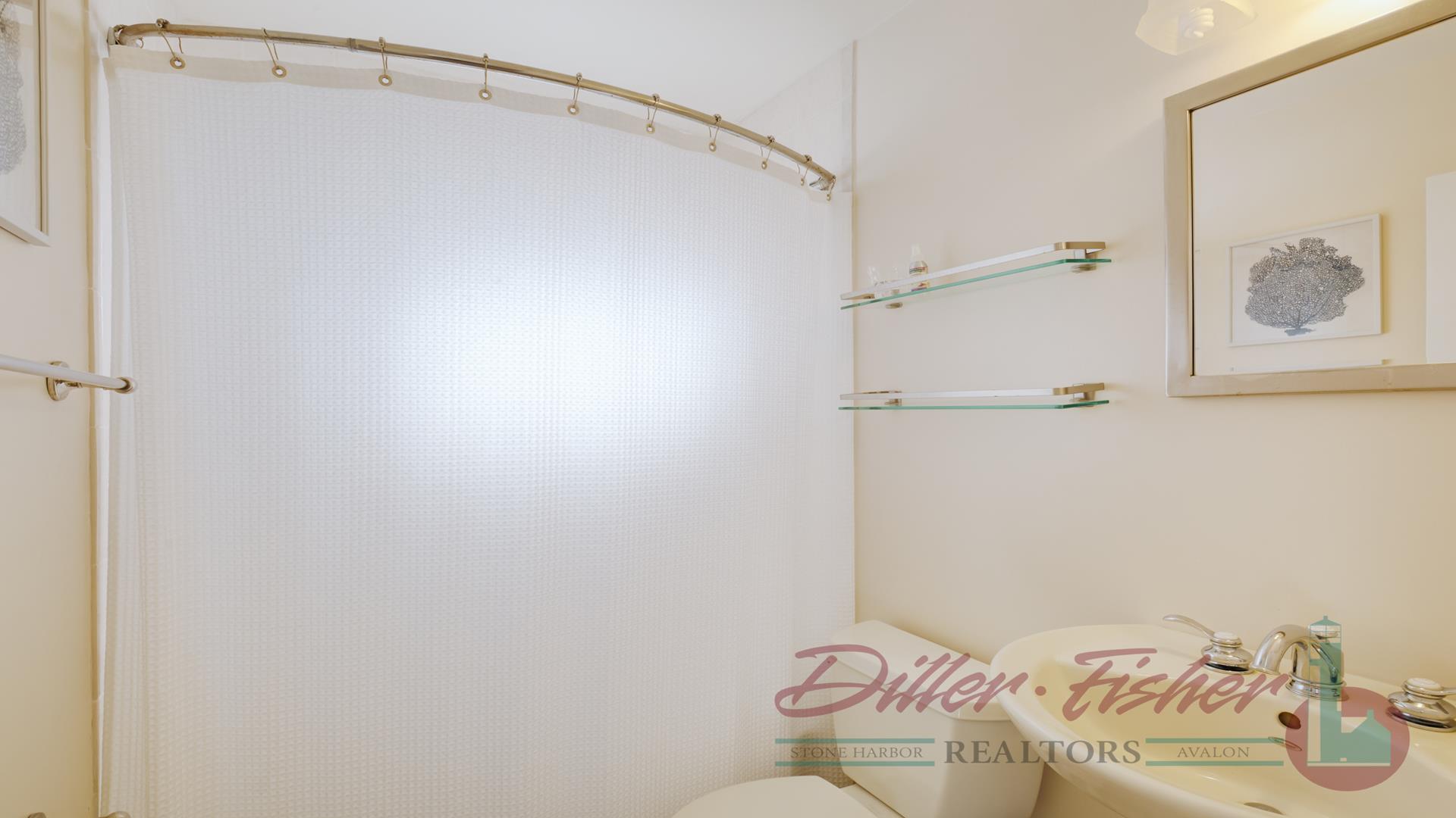 9816 Second Avenue, Stone Harbor (Mid-Island)