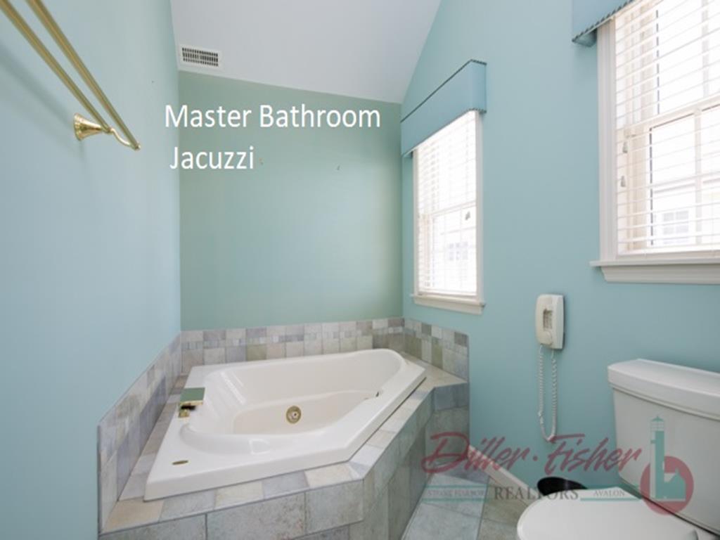 8513 Pennsylvania Avenue, Stone Harbor (Mid-Island)