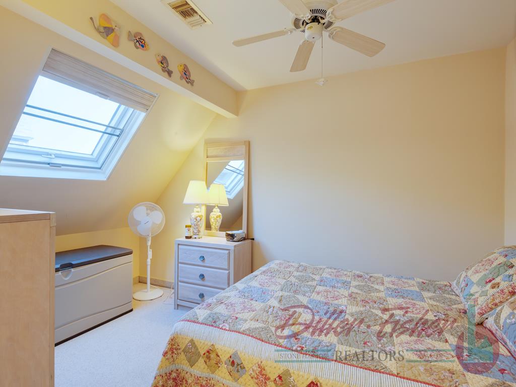 9410 Second Avenue, Stone Harbor (Mid-Island)