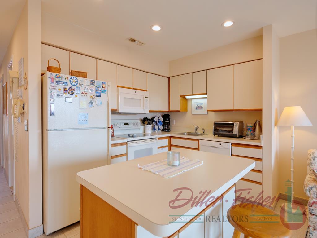 9410 Second Avenue, Stone Harbor (Mid-Island)