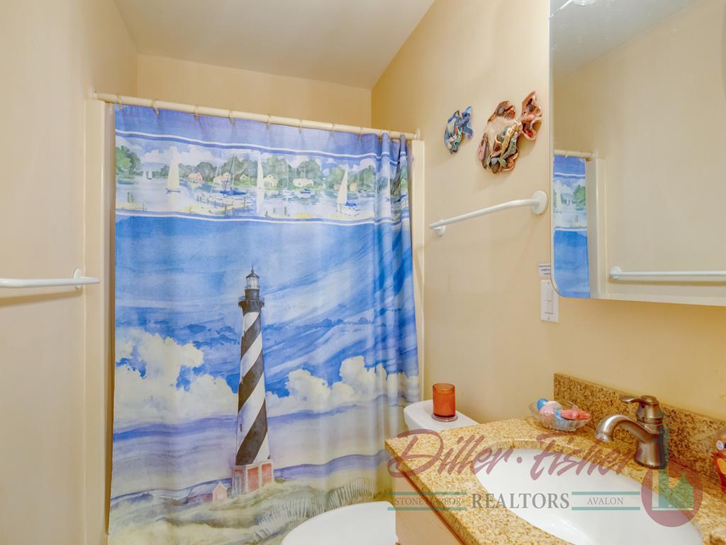 9410 Second Avenue, Stone Harbor (Mid-Island)