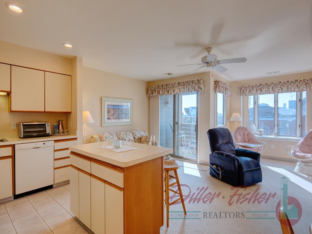 9410 Second Avenue, Stone Harbor (Mid-Island)