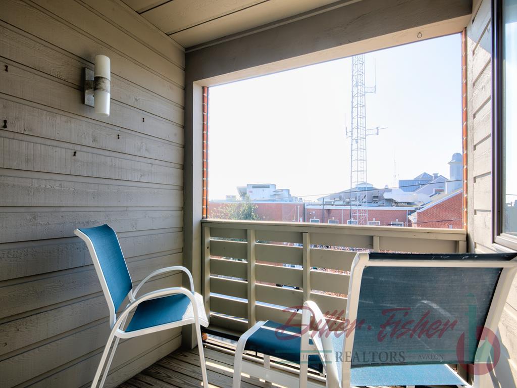 9410 Second Avenue, Stone Harbor (Mid-Island)