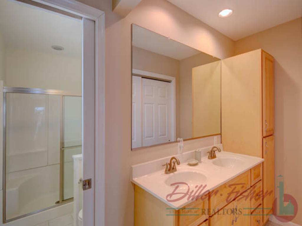 250 95th Street, Stone Harbor (Mid-Island)