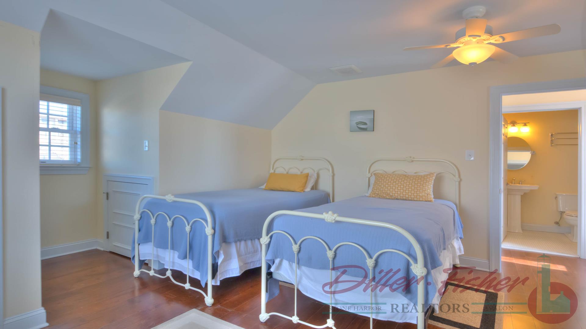 237 81st Street, Stone Harbor (Mid-Island)