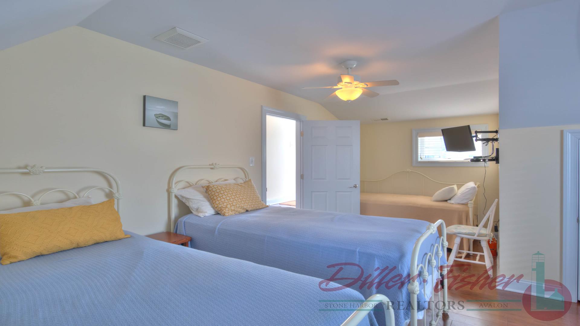237 81st Street, Stone Harbor (Mid-Island)